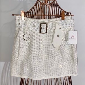 White rhinestone belt skirt Sz LARGE